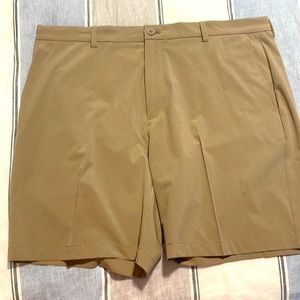 Vineyard Vines Performance Khaki Shorts Size 40